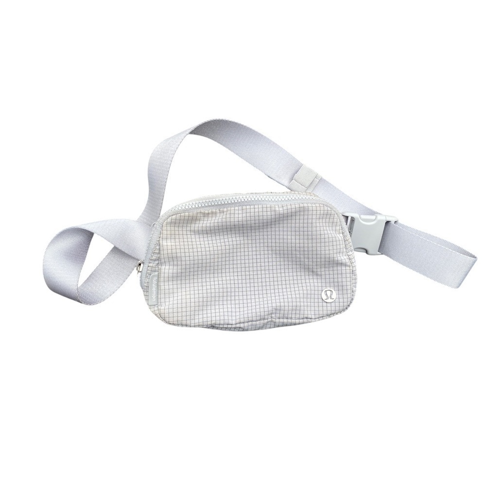 Lululemon Athletica White Belt Bag - Picture 1 of 7